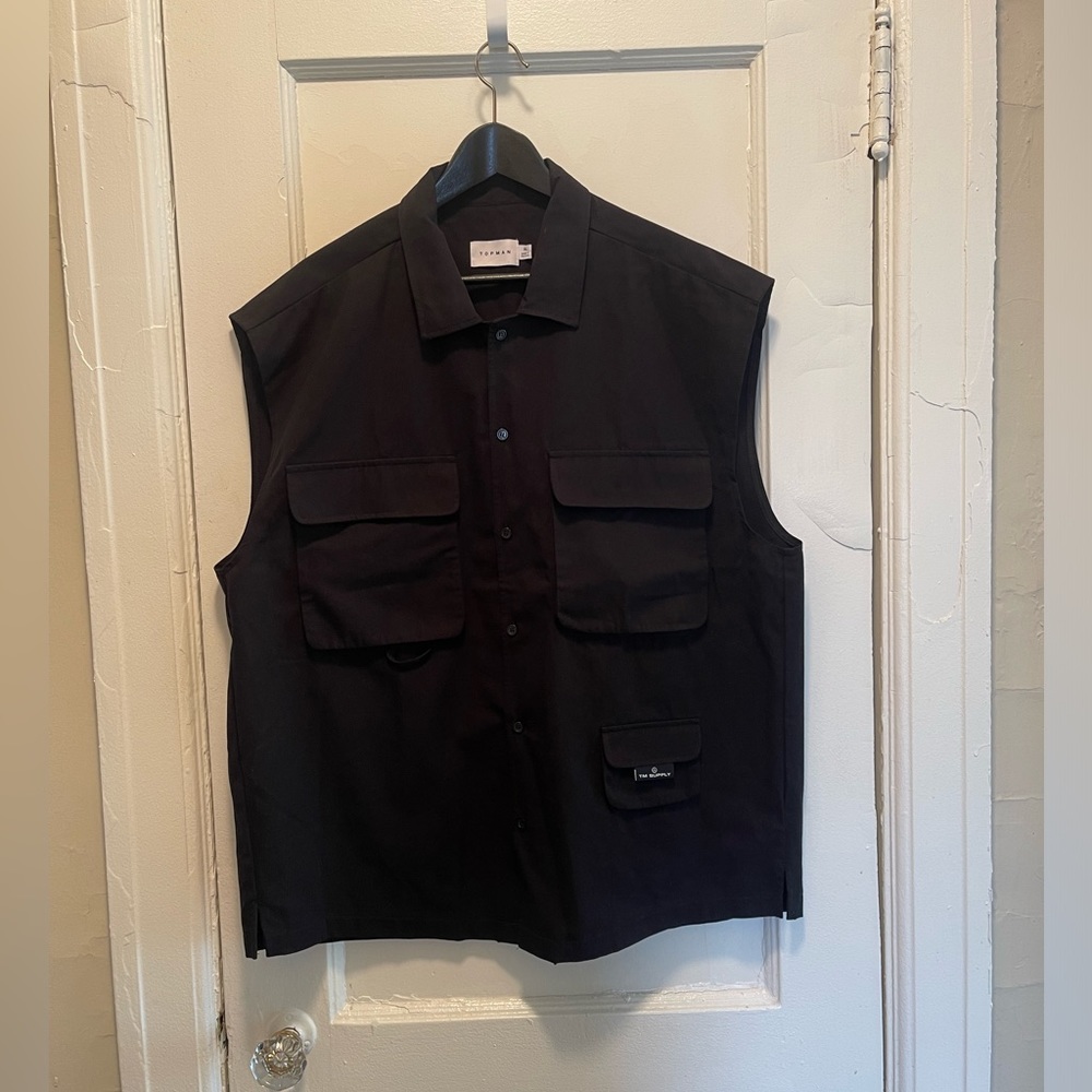 TOPMAN Sleeveless Overshirt with Patch Pockets